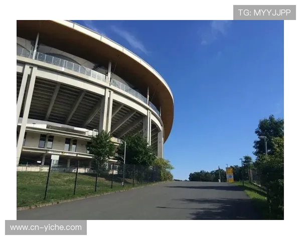 德意志银行公园球场准备就绪，法兰克福迎多特